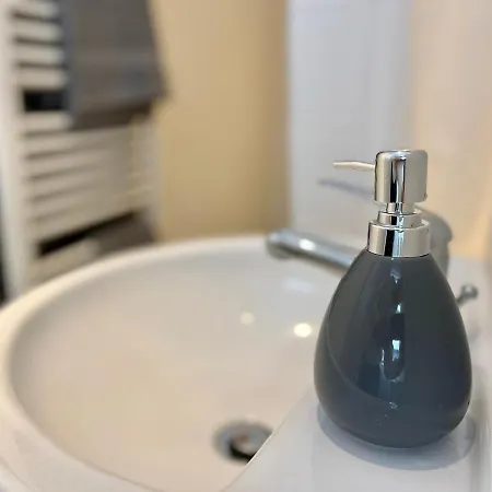 Kmhosting Zentrum Modern Appartement - Kingsize Boxspringbett Chemnitz Esterno foto